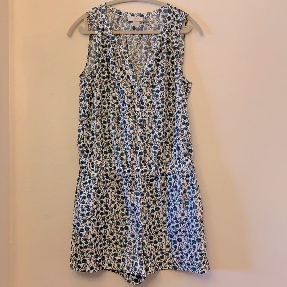 Anne Taylor Loft Size 6 Floral Romper